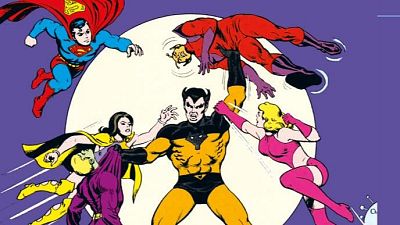 Batalla de superhéroes en portada de cómic. Personaje central musculoso, amarillo y negro, rodeado de otros, entre ellos Superman. Fondo violeta y composición dinámica. Batalla de superhéroes en portada de cómic. Personaje central musculoso, amarillo y negro, rodeado de otros, entre ellos Superman. Fondo violeta y composición dinámica.