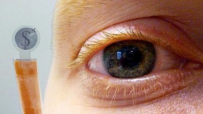 Lentillas para los ojos que llevan pantallas incorporadas