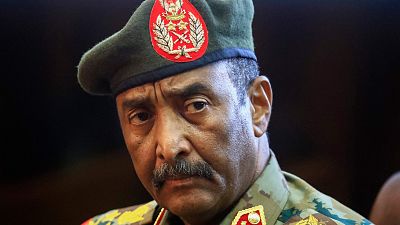 El líder del Ejército de Sudán disuelve a las FAR cinco meses después del inicio de conflicto