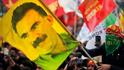 El líder de la guerrilla kurda PKK pide la disolución del grupo tras 40 años de conflicto en Turquía