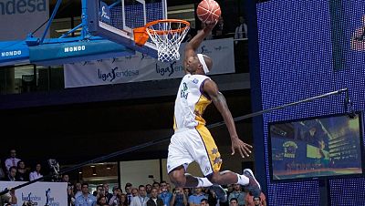 El espectáculo de los mates y los triples en la Liga Endesa