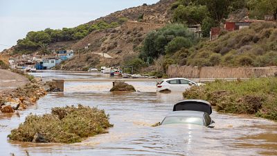 Coches arrastrados por el agua en Cartagena Coches arrastrados por el agua en Cartagena