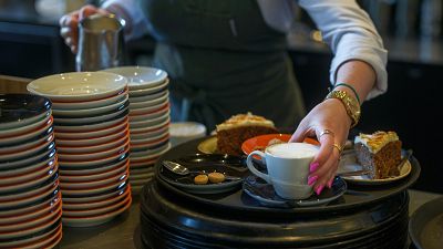 Catalunya registra 4,02 milions d’afiliats al juliol, rècord històric. L’atur puja fins als 314.874, però marca mínims des del 2007.