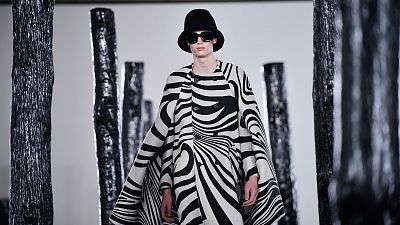 Desfile de Loewe presentando la colección masculina para el invierno de 2020 | Ver