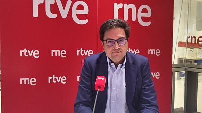 López afirma que Feijóo "es parte del núcleo político de Rajoy": "Presumía de fichar a gente de Montoro"