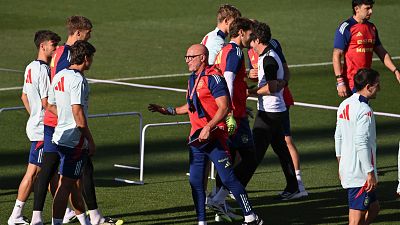 Luis de la Fuente: "Veo un poco relajado el ambiente y auguro un partido muy duro"