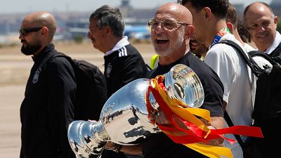 Luis de la Fuente: "No es normal que un campeón de Europa no tenga contrato"