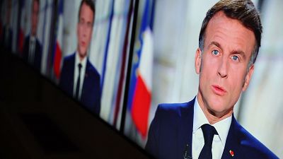 Macron asume su responsabilidad por la crisis política y admite que las elecciones anticipadas trajeron "inestabilidad"