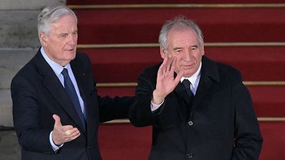 Macron elige al centrista François Bayrou para sustituir a Barnier como primer ministro