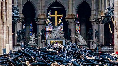 Macron pone un plazo de cinco años para reconstruir Notre Dame y convertir la "catástrofe" en un símbolo de unión