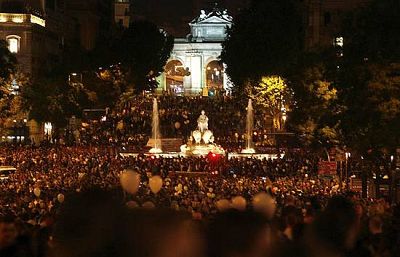 Multitudinaria 'Noche en Blanco' en Madrid | Ver