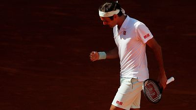 Roger Federer ha llegado a los cuartos del Madrid Open tras derrotar a Gael Monfils en un partido apretado que se acabó decidiendo en el tie-break. Roger Federer ha llegado a los cuartos del Madrid Open tras derrotar a Gael Monfils en un partido apretado que se acabó decidiendo en el tie-break.