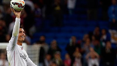 Real Madrid 5 - Elche 1 Real Madrid 5 - Elche 1