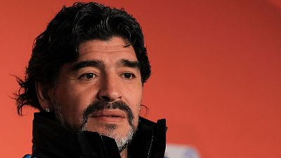 Uno de los magistrados del juicio por la muerte de Diego Maradona es apartado de la causa