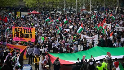 Una manifestación con banderas palestinas protesta en las calles de Malmö contra la presencia de Israel en Eurovisión