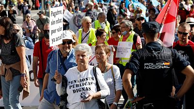 Miles de personas exigen en Madrid revalorizar las pensiones y los salarios con el IPC