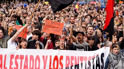 Las manifestaciones por la vivienda siguen en ciudades como Bilbao, Oviedo y Salamanca: "¡Huelga general, ya!"