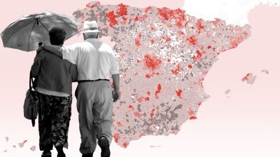 Una pareja de jubilados sobre el mapa de las pensiones en España Una pareja de jubilados sobre el mapa de las pensiones en España