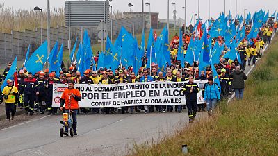 Más de 2.000 personas protestan en Avilés contra los despidos en Alcoa y piden la intervención del Estado