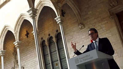 Mas anuncia que habrá "urnas" el 9N pero apunta a unas plebiscitarias como "consulta definitiva"