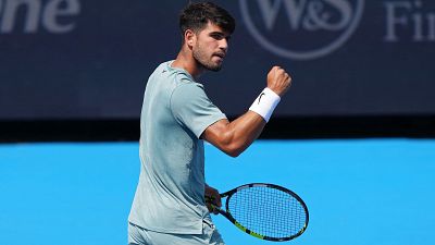 Carlos Alcaraz accede a semifinales de Cincinnati aprovechando la irregularidad de Andrey Rublev