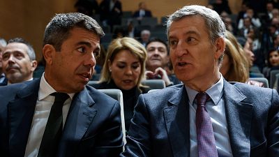 Mazón comparecerá este lunes tras hablar con Feijóo con su futuro político en el aire