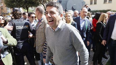 Mazón interrumpe su visita a las fiestas de Castellón "al no darse condiciones mínimas de seguridad" por protestas