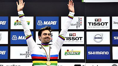 El corredor holandés Tom Dumoulin se ha proclamado campeón del mundo de Contrarreloj Individual dando toda una exhibición en la prueba de este miércoles de los Campeonatos del Mundo en ruta que se disputan en Bergen (Noruega), un recorrido de 31 kiló