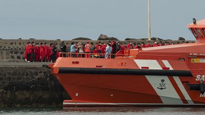 Un menor muerto y 35 personas desaparecidas en el naufragio de una patera a 150 km de Canarias