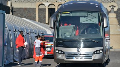 ¿Qué sabemos de los menores del acuerdo con Canarias? Son adolescentes, varones y se encuentran en centros de acogida