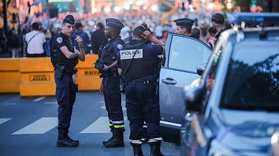 Los disturbios en Francia se mantienen una semana después de la muerte del adolescente pero se reduce la violencia