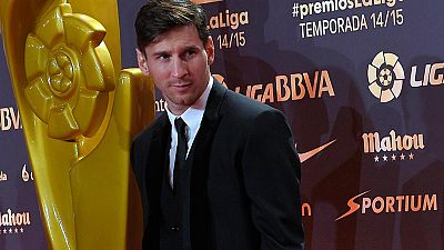 El argentino fue elegido el mejor jugador de la pasada temporada en una gala que coronó al Barcelona y al Real Madrid, que coparon los premios. Feghouli, como mejor africano, fue el único premiado que no juega en los dos grandes.