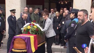 El sentido entierro de Mieres a Aníbal Vázquez, el alcalde de todos