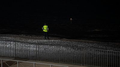 Más de 150 personas migrantes intentan entrar a nado a Ceuta desde Marruecos durante la madrugada