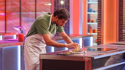 Miguel Torres deslumbra en MasterChef Celebrity 10 con un plato dedicado a su suegra