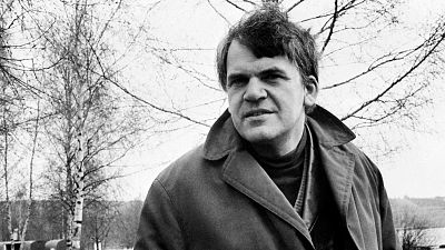 Retrato de Milan Kundera: las 10 cosas que quizá no sabías de su vida