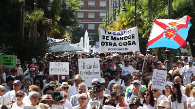 Miles de personas recorren las calles de Ponferrada en defensa de una sanidad pública y de calidad