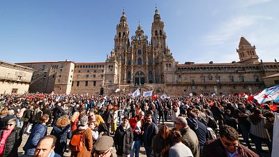 Decenas de miles de personas se manifiestan en Santiago de Compostela contra los recortes sanitarios