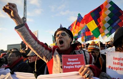 Miles de personas se manifiestan contra el cambio climático en Copenhague