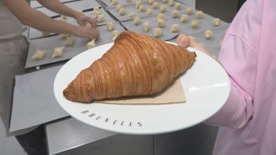 El Millor Croissant Artesà de Mantega del 2024, de la Pastisseria Brunells de Barcelona. El Millor Croissant Artesà de Mantega del 2024, de la Pastisseria Brunells de Barcelona.