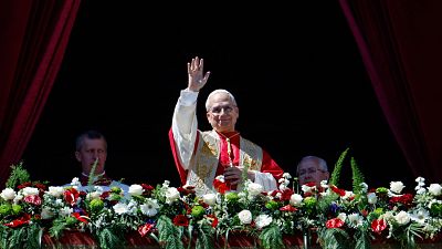 El papa pide a quienes pueden "iniciar guerras" que "elijan la paz" en su primer Domingo de Resurrección