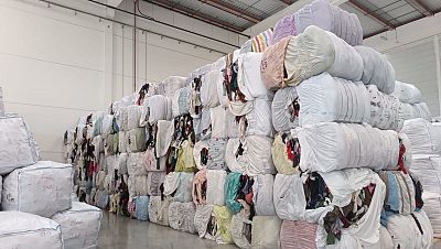 Moda circular frente a moda rápida: Iniciativas para reducir la basura textil