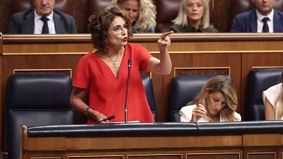 Montero presentará "muy pronto" el techo de gasto y reconoce "aproximaciones" con los grupos para aprobar los PGE