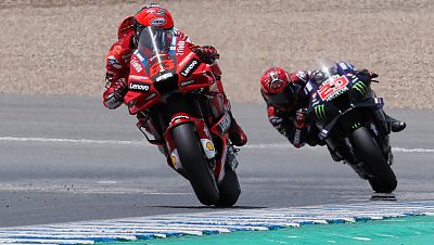 Bagnaia gana, Aleix se sube al podio y Márquez da espectáculo en Jerez -- Ver ahora