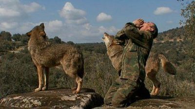 Marcos Rodríguez, el 'niño lobo de Sierra Morena', en un fotograma del documental 'Marcos, el lobo solitario'