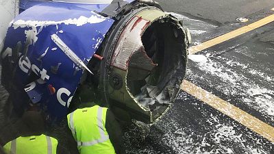 Muere una mujer al ser succionada a través de una ventanilla rota en un accidente aéreo en EE.UU.