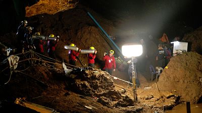 Muere un rescatista de los niños atrapados en una cueva de Tailandia por una infección contraída durante la operación