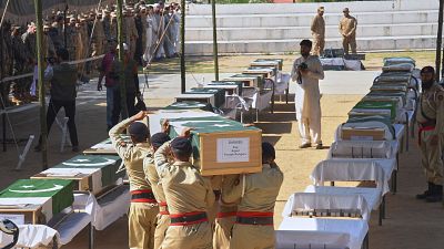 Mueren al menos 22 militares en un accidente de helicóptero en Pakistán