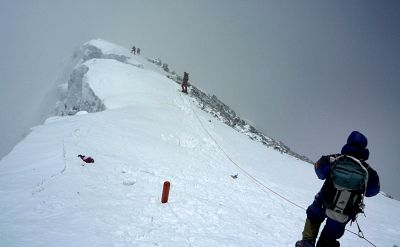 Mueren tres montañeros cuando descendían el Everest
