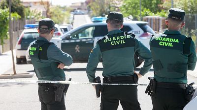 Hallan muertos con signos de violencia a un matrimonio y su hija en el incendio de una vivienda en Chiloeches, Guadalajara